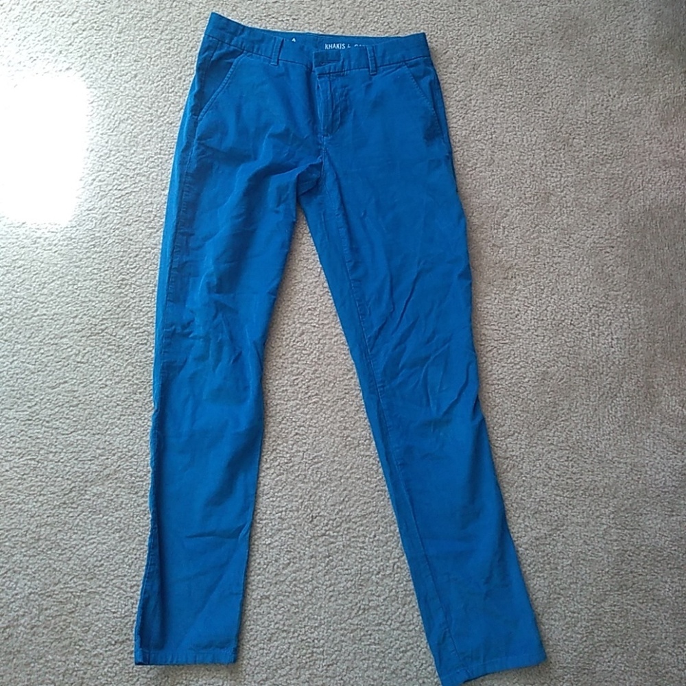 Gap cordory broken in straight khakis